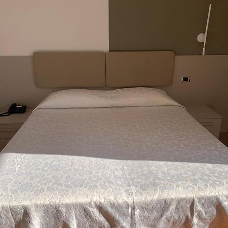 Hotel La Bussola Orta San Giulio Kültér fotó