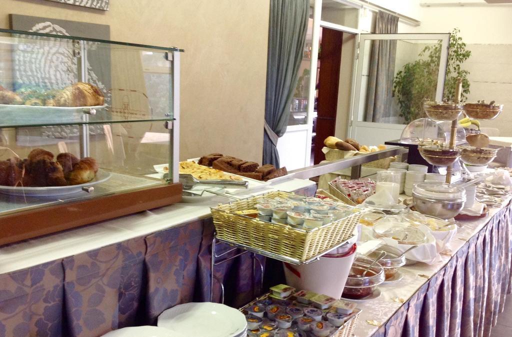 Hotel La Bussola Orta San Giulio Kültér fotó