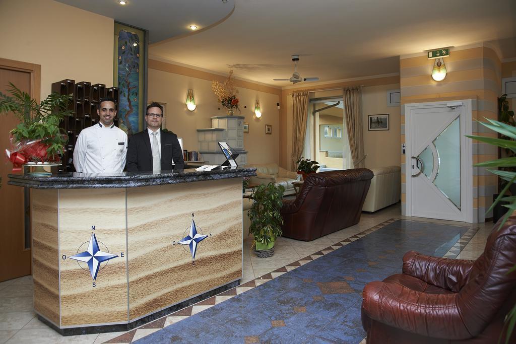 Hotel La Bussola Orta San Giulio Kültér fotó