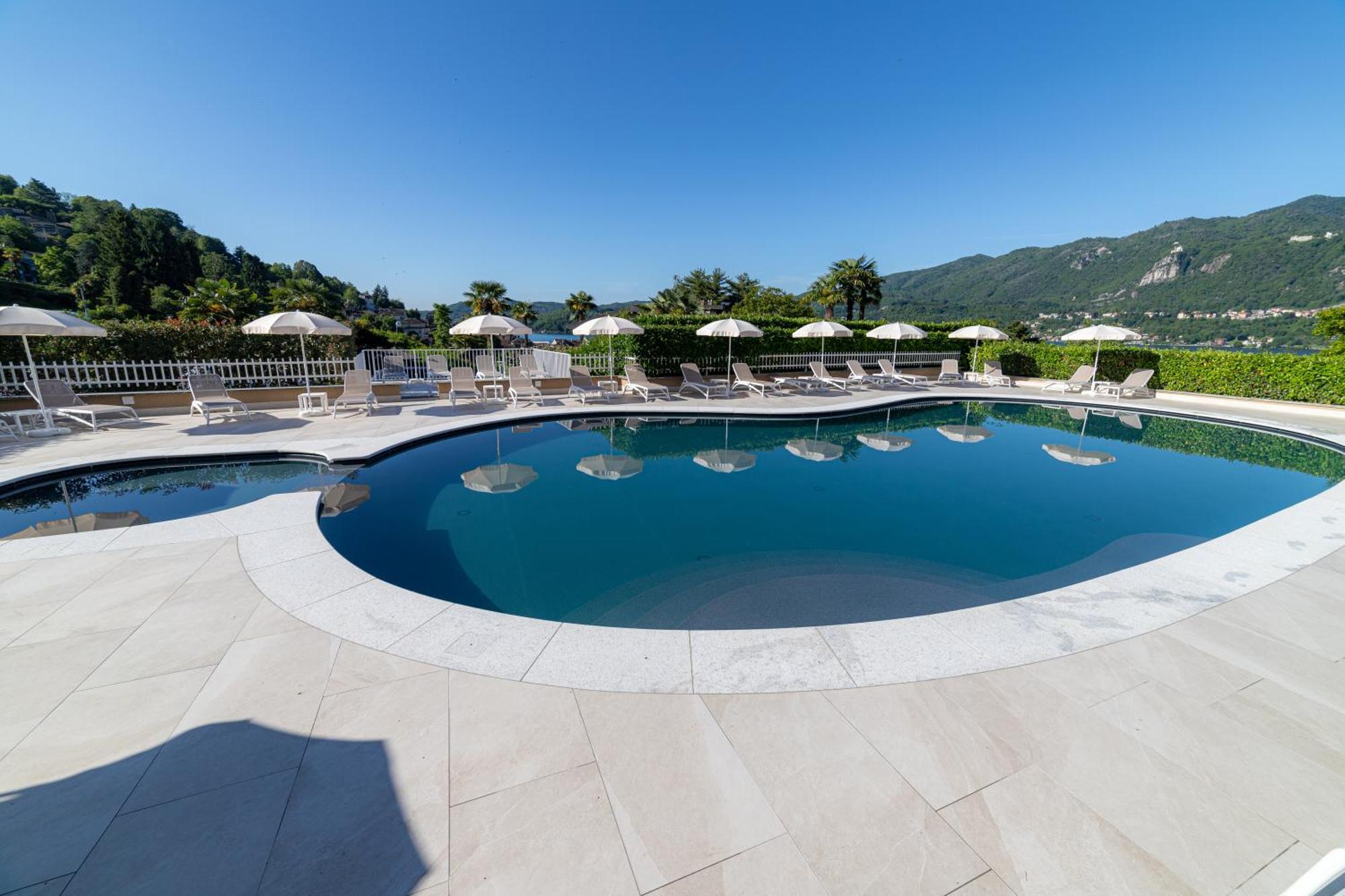 Hotel La Bussola Orta San Giulio Kültér fotó