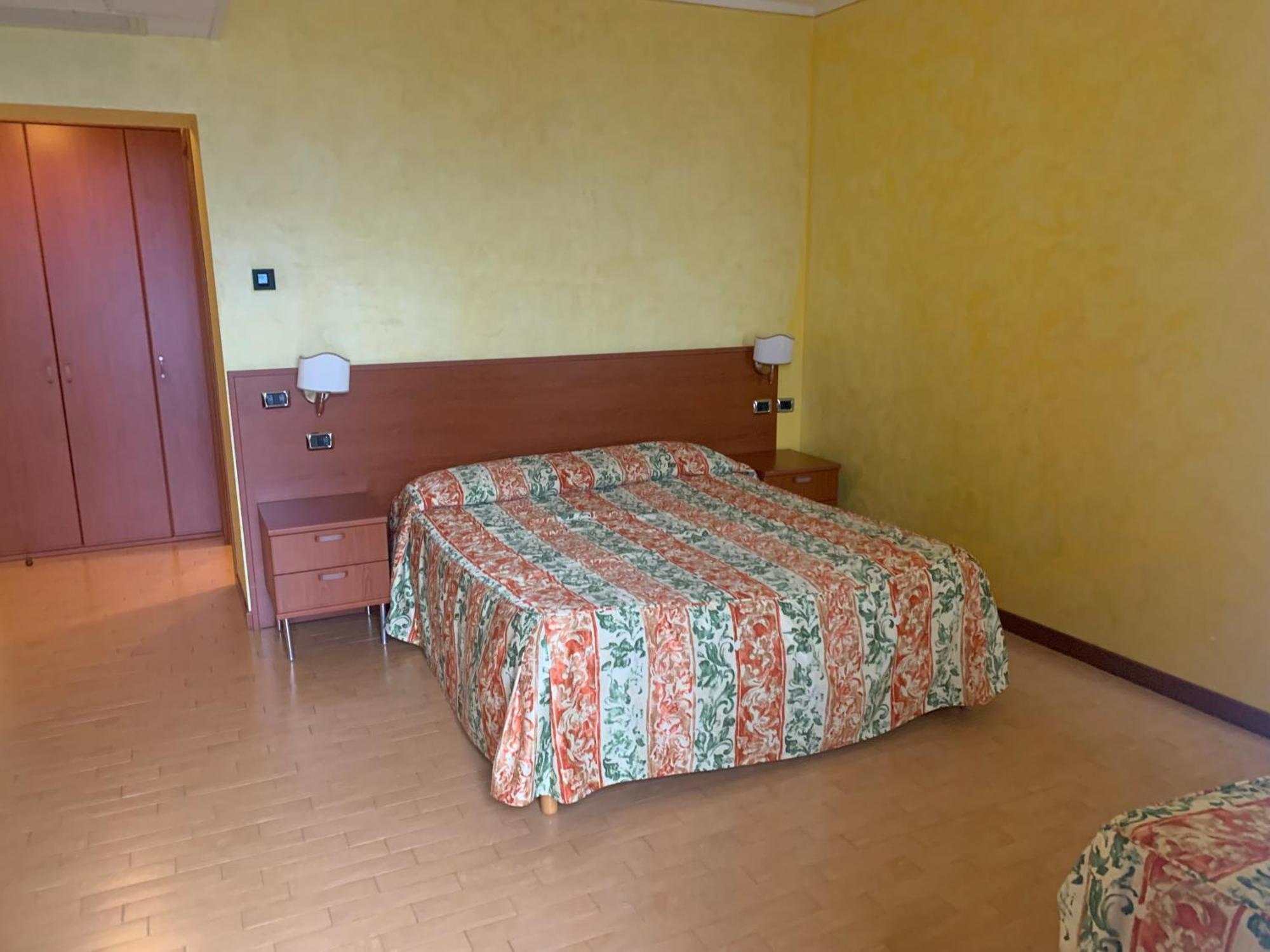 Hotel La Bussola Orta San Giulio Kültér fotó