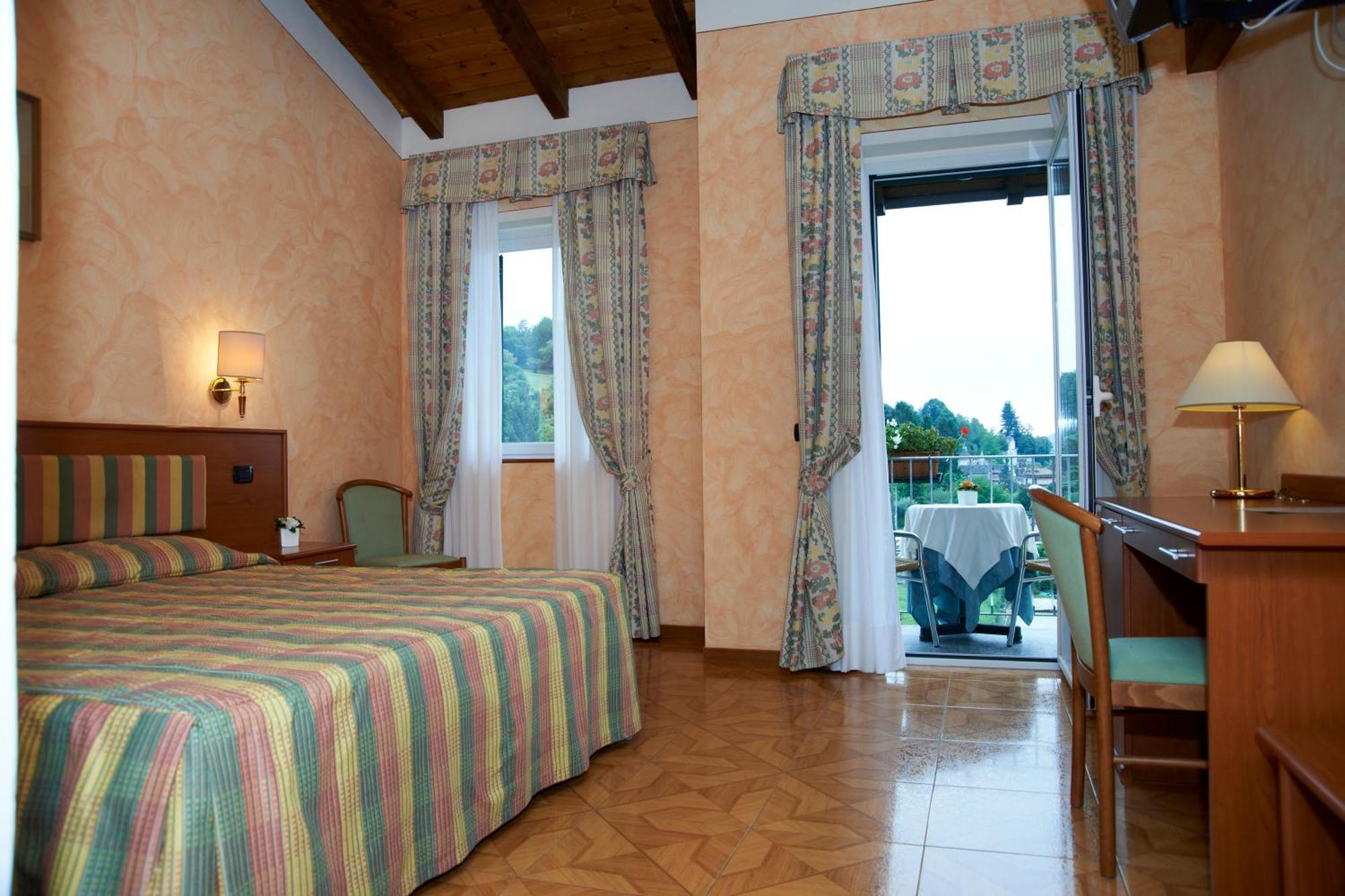 Hotel La Bussola Orta San Giulio Kültér fotó