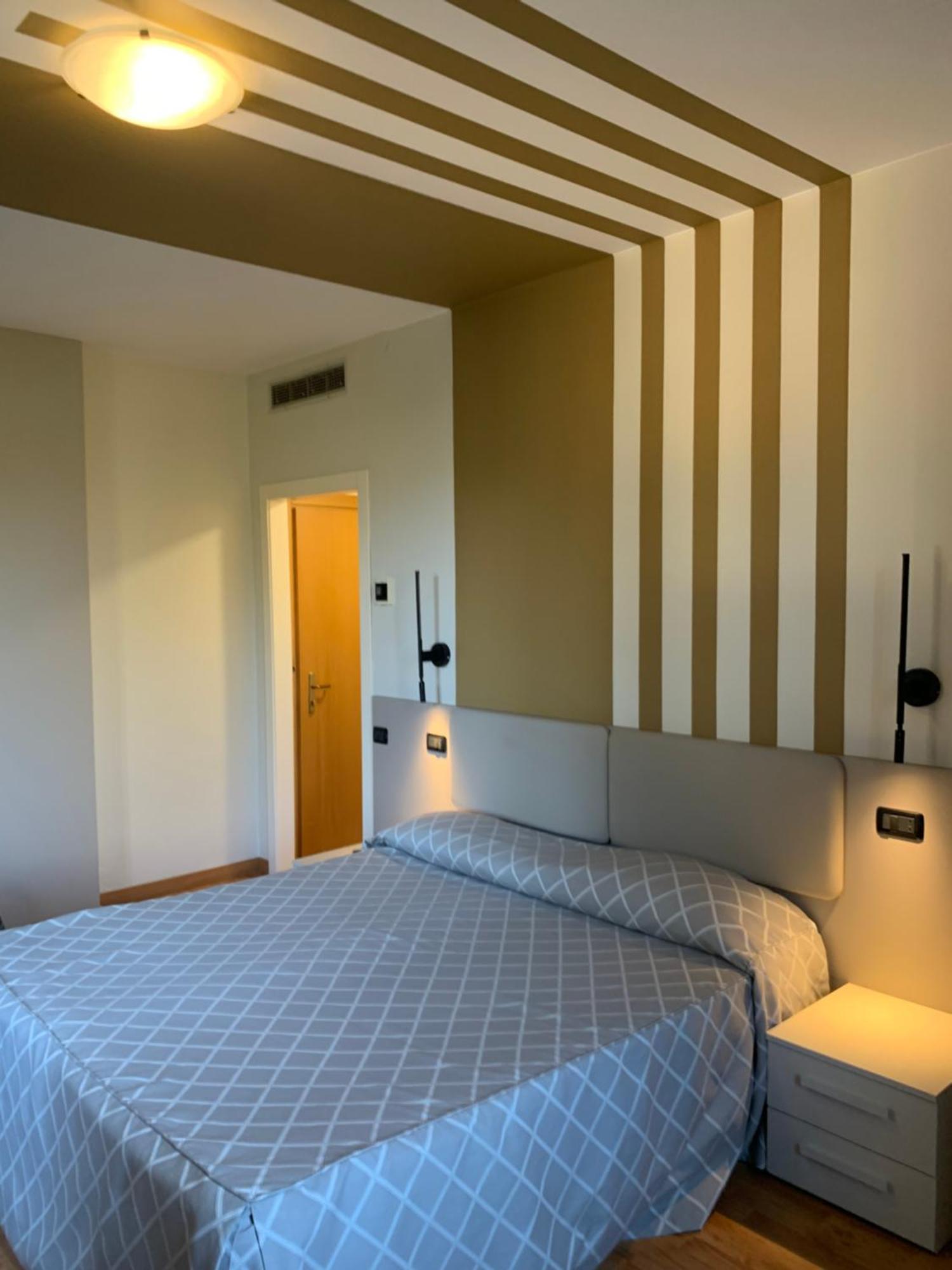 Hotel La Bussola Orta San Giulio Kültér fotó
