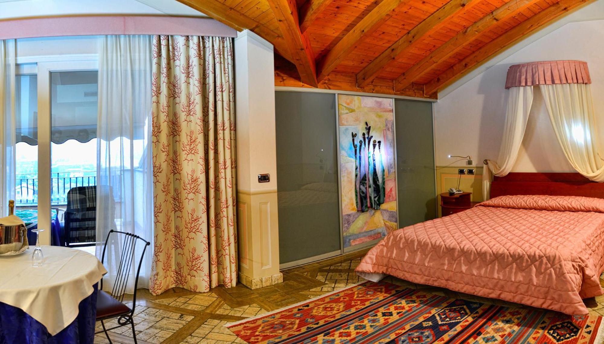 Hotel La Bussola Orta San Giulio Kültér fotó