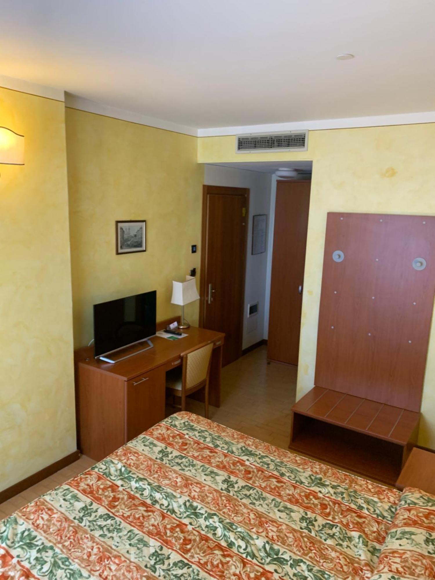 Hotel La Bussola Orta San Giulio Kültér fotó