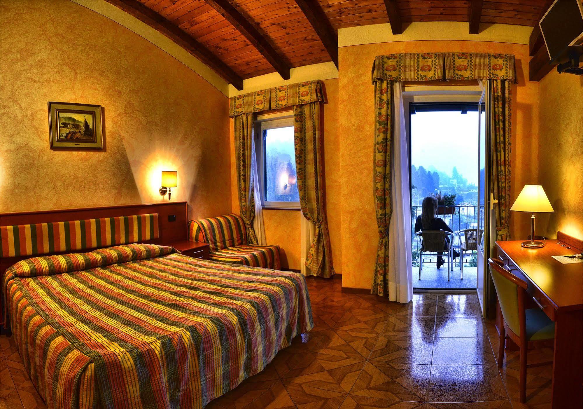 Hotel La Bussola Orta San Giulio Kültér fotó